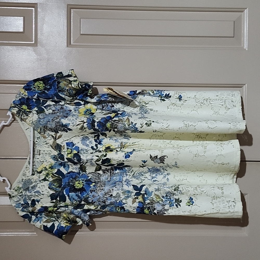 ONE WORLD Lace Patterned Top